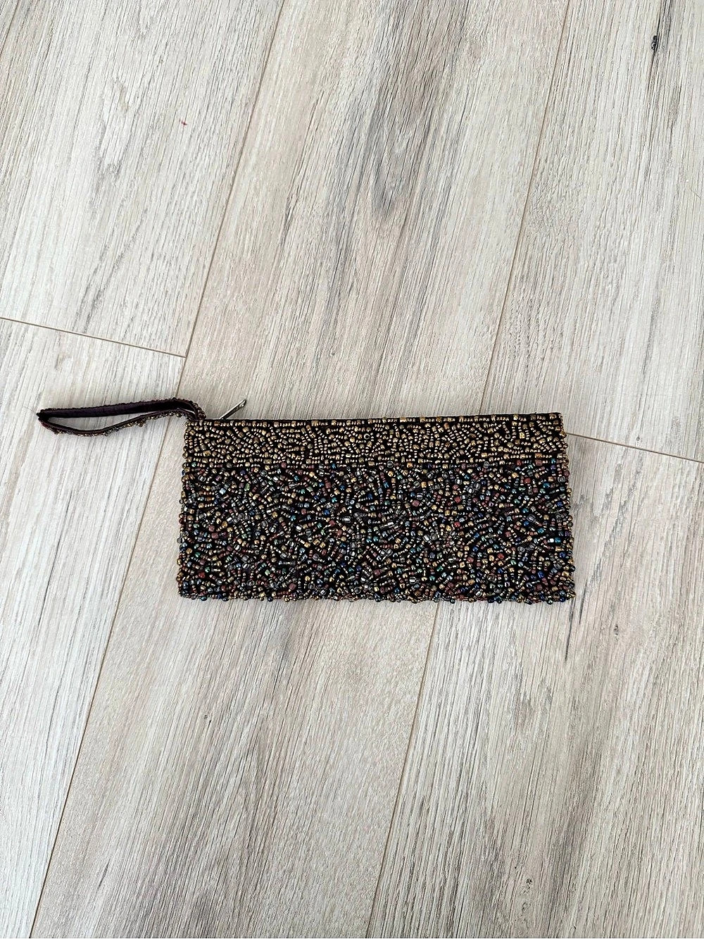 VINTAGE Beaded Wristlet Clutch in Black & Brown Like New
